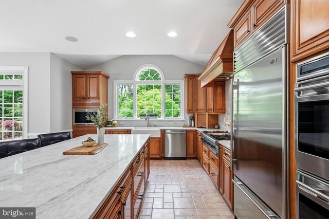 13 PINE ACRES DR, Medford, NJ 08055
