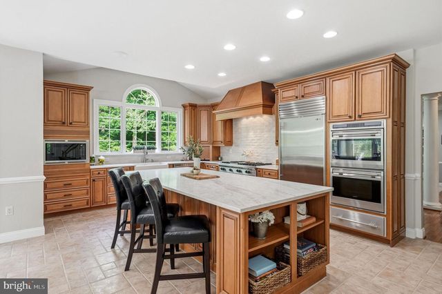 13 PINE ACRES DR, Medford, NJ 08055
