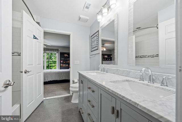 13 PINE ACRES DR, Medford, NJ 08055