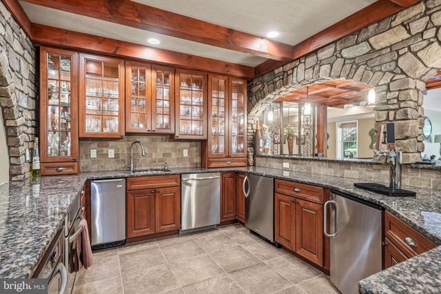 13 PINE ACRES DR, Medford, NJ 08055