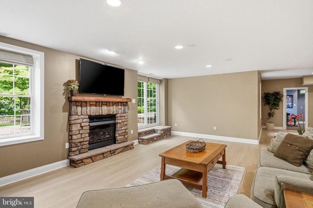13 PINE ACRES DR, Medford, NJ 08055