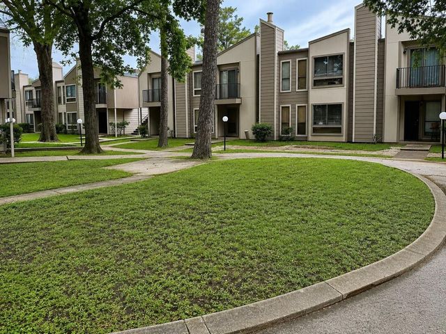 17202 Imperial Valley Drive 26, Houston, TX 77060