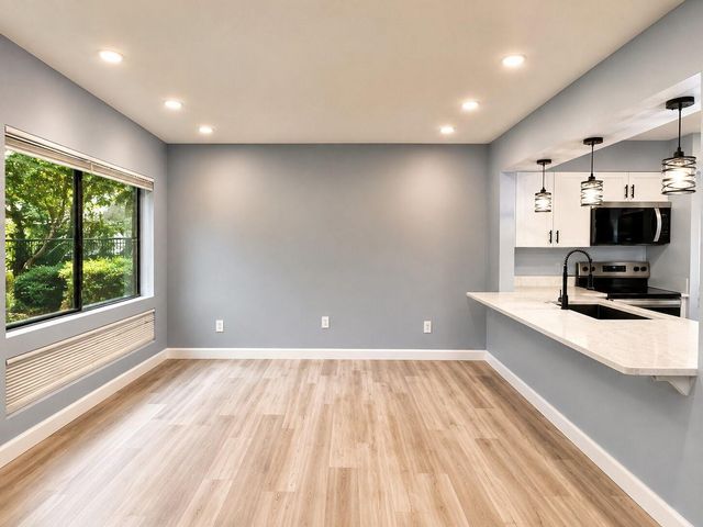 17202 Imperial Valley Drive 26, Houston, TX 77060