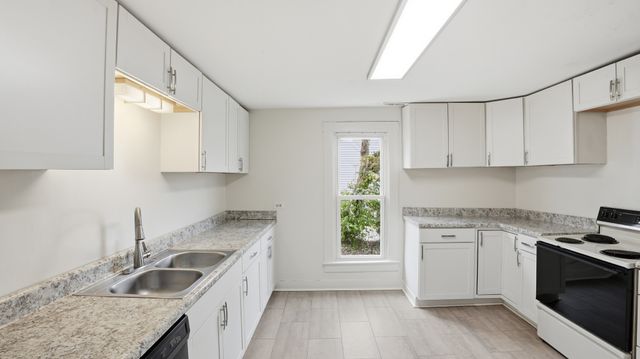 412 E Grundy St, Tullahoma, TN 37388