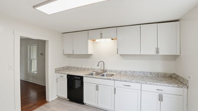 412 E Grundy St, Tullahoma, TN 37388