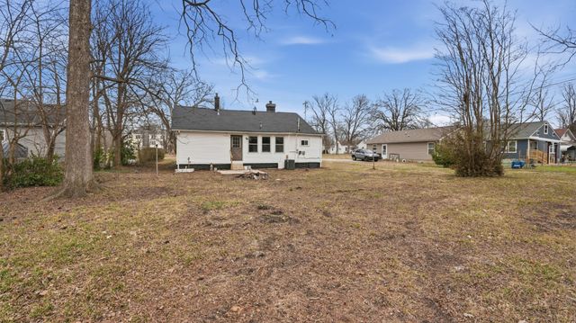 412 E Grundy St, Tullahoma, TN 37388