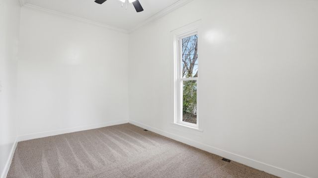 412 E Grundy St, Tullahoma, TN 37388