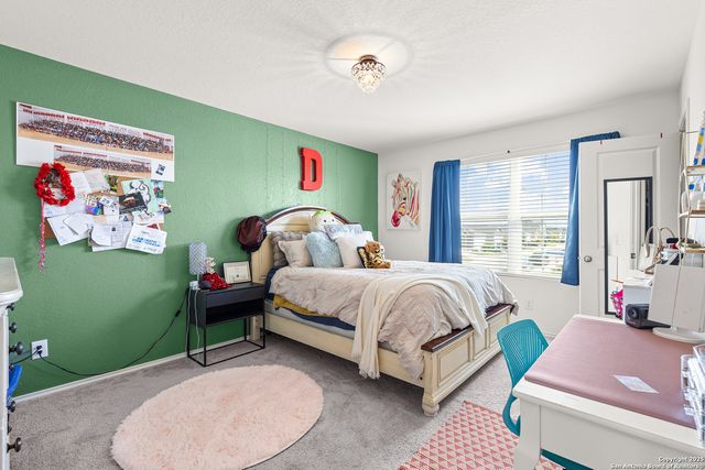 5259 Winding Stream, St Hedwig, TX 78152