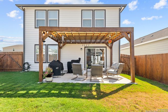 5259 Winding Stream, St Hedwig, TX 78152