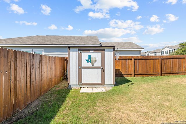 5259 Winding Stream, St Hedwig, TX 78152