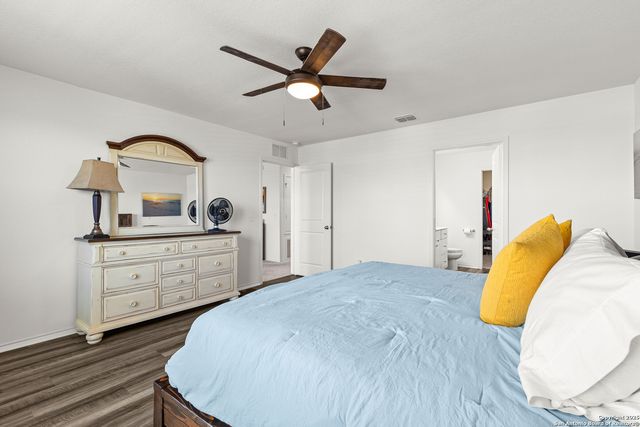 5259 Winding Stream, St Hedwig, TX 78152