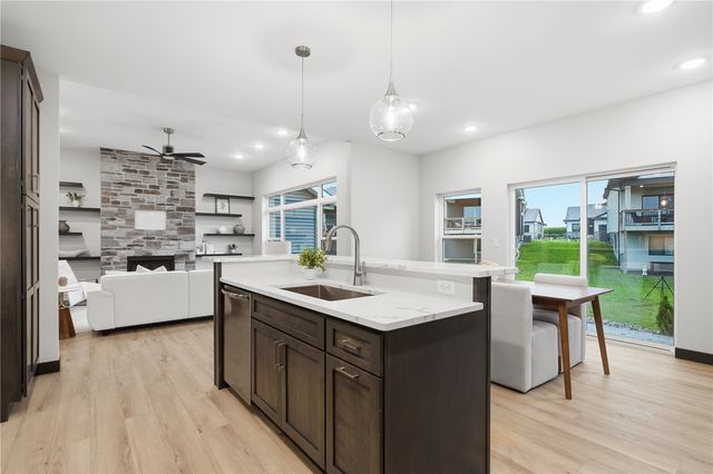 1210 Osage Lane, North Liberty, IA 52317