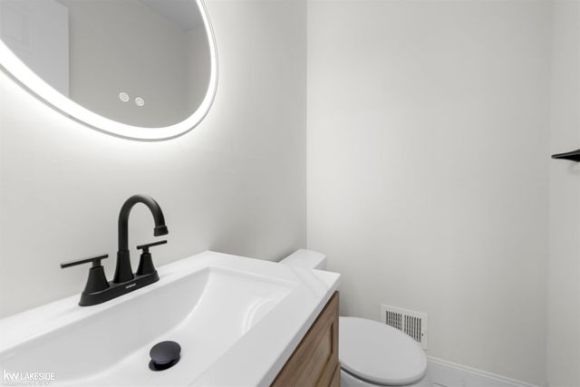 4786 Lucerne Drive, Sterling Heights, MI 48310