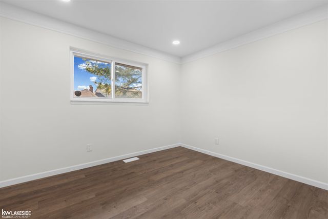 4786 Lucerne Drive, Sterling Heights, MI 48310