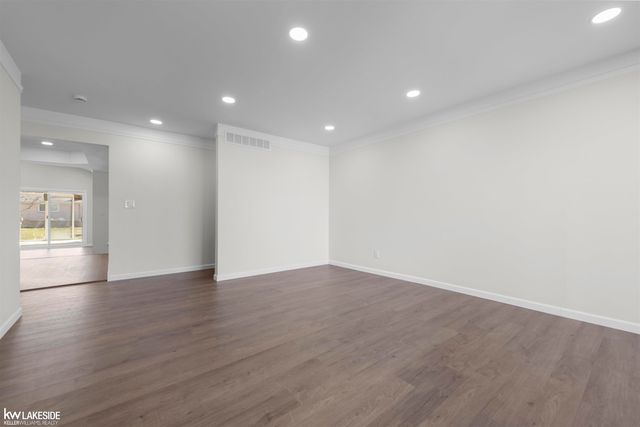 4786 Lucerne Drive, Sterling Heights, MI 48310