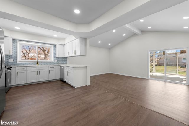 4786 Lucerne Drive, Sterling Heights, MI 48310