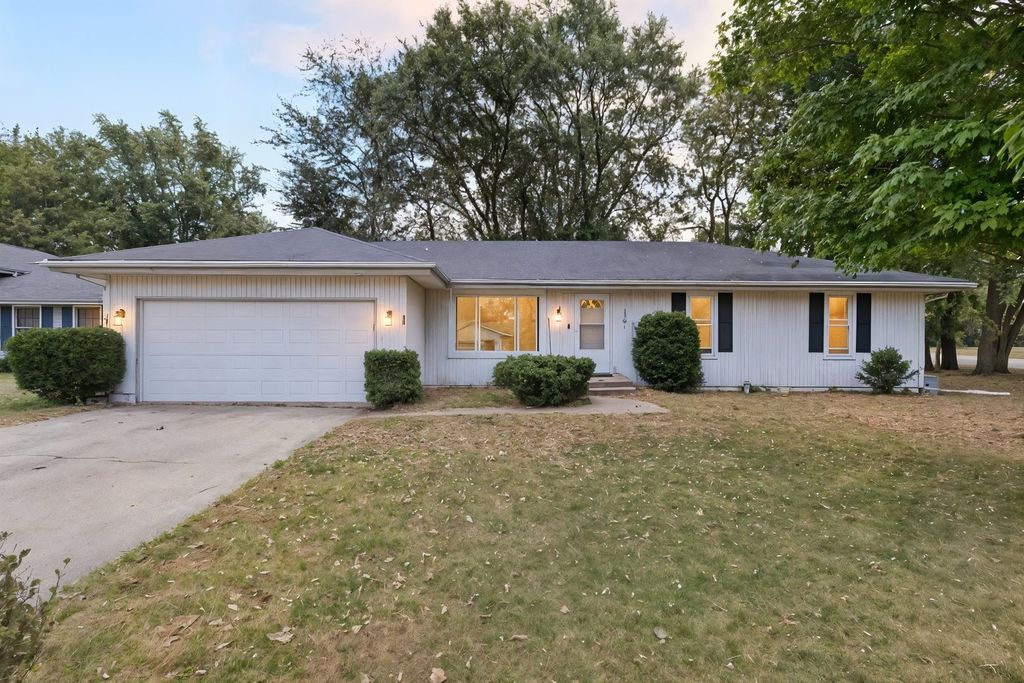 7701 Edwin Lane, Loves Park, IL 61111