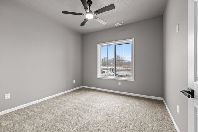 3717 45TH ST SE, Minot, ND 58701