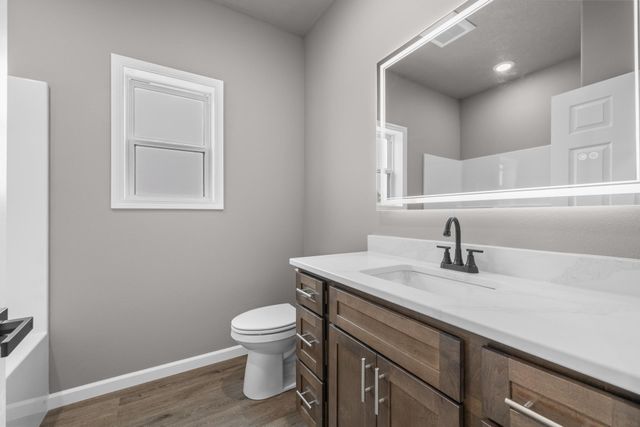 3717 45TH ST SE, Minot, ND 58701