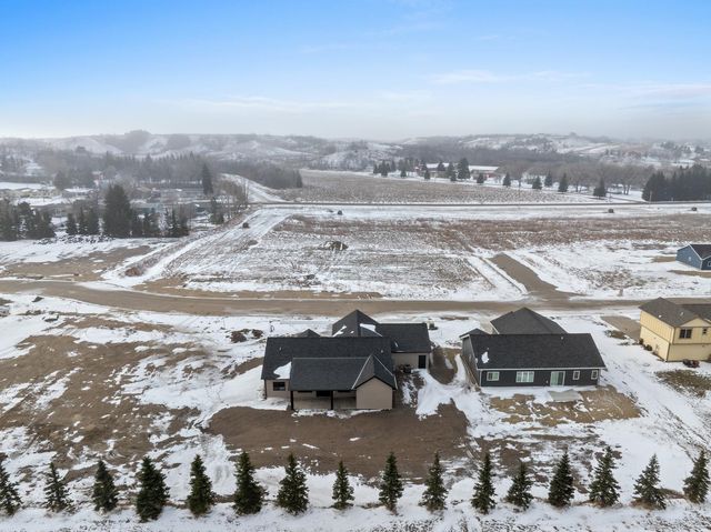 3717 45TH ST SE, Minot, ND 58701