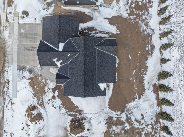 3717 45TH ST SE, Minot, ND 58701