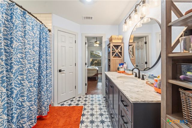 203 N Lamar Street, Little River Academy, TX 76554