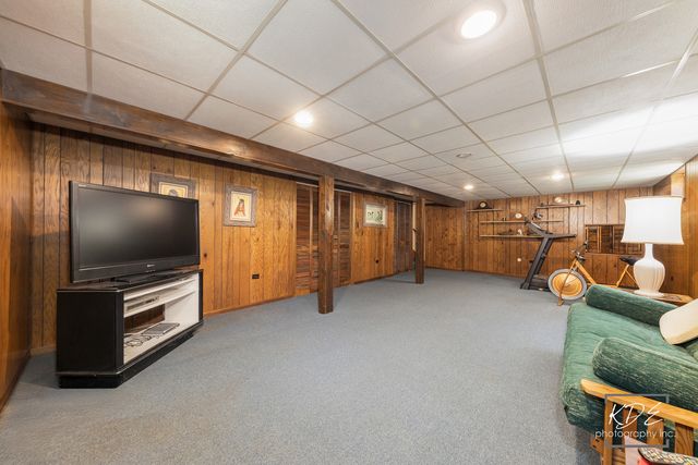 10128 Mansfield Avenue, Oak Lawn, IL 60453