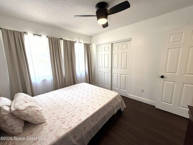 668 Hampton Drive NE, Palm Bay, FL 32905