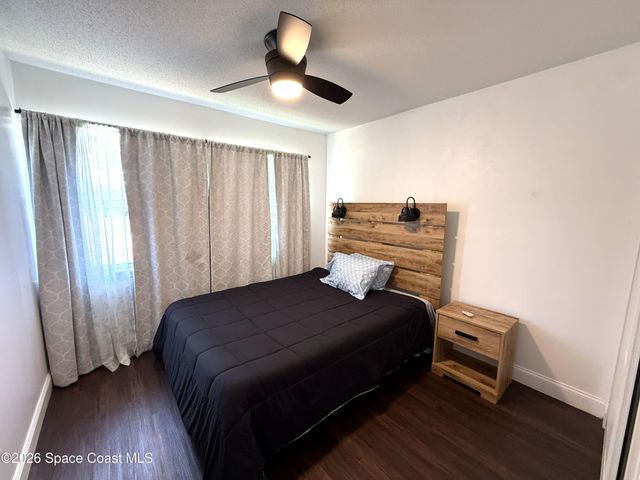 668 Hampton Drive NE, Palm Bay, FL 32905