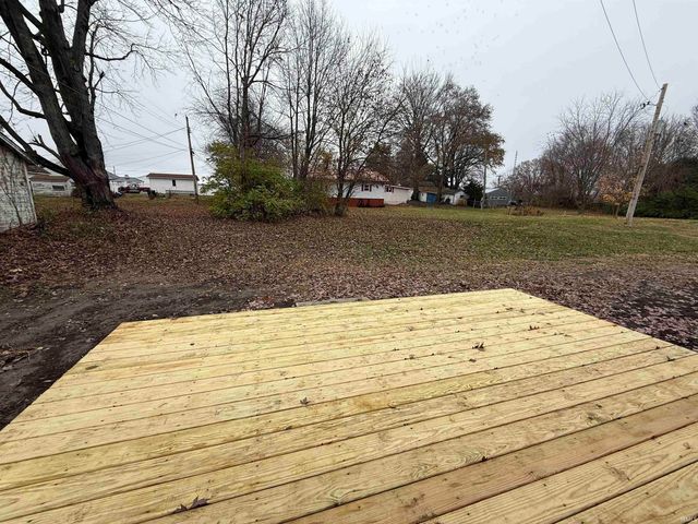 113 W Vine Street, Flora, IN 46929