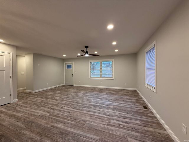 113 W Vine Street, Flora, IN 46929