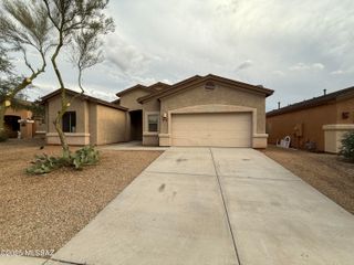 8401 W Calle Sancho Panza, Tucson, AZ 85757