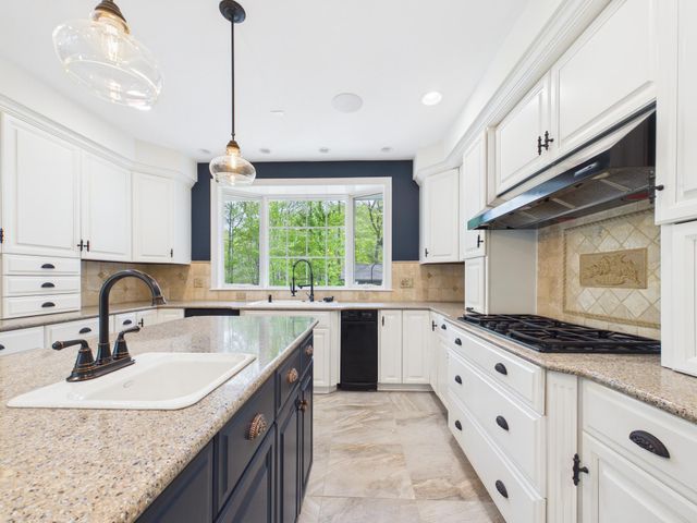 7972 PINNACLE RIDGE DR, Manassas, VA 20112