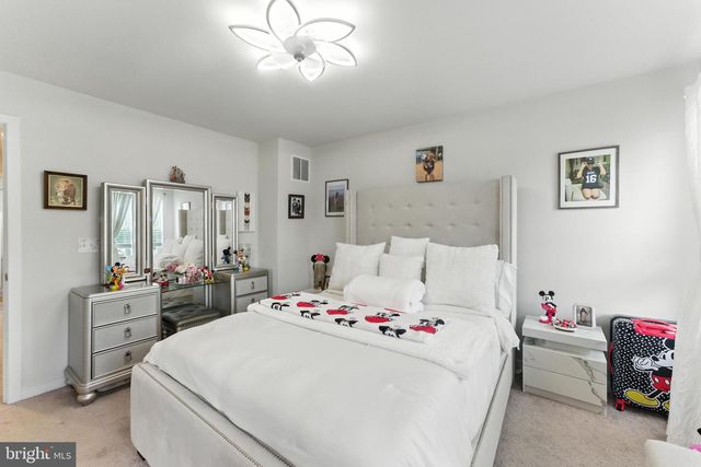 406 HONEYBERRY LN, Fredericksburg, VA 22405