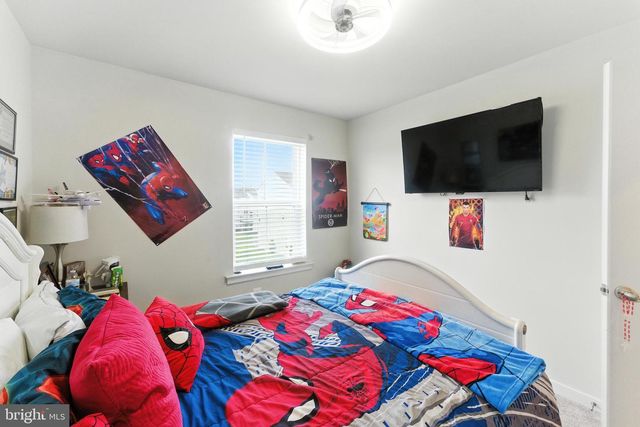 406 HONEYBERRY LN, Fredericksburg, VA 22405