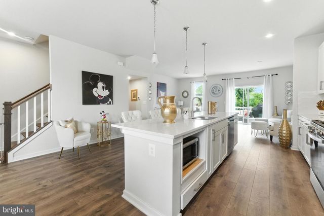 406 HONEYBERRY LN, Fredericksburg, VA 22405