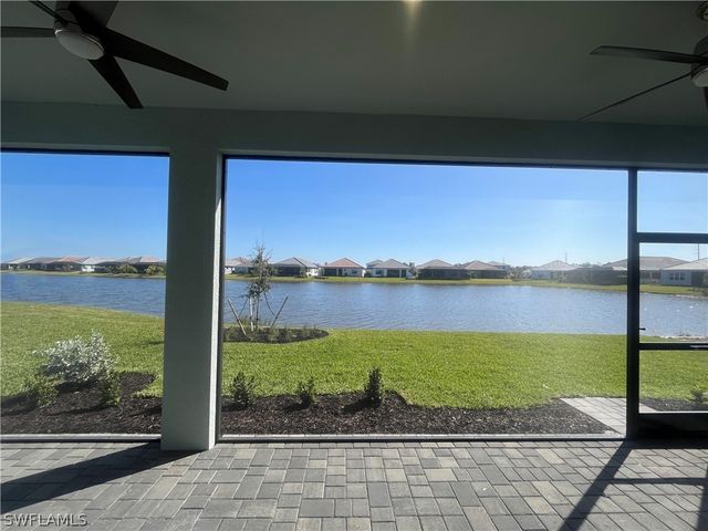 4062 Aquila PL, Naples, FL 34120