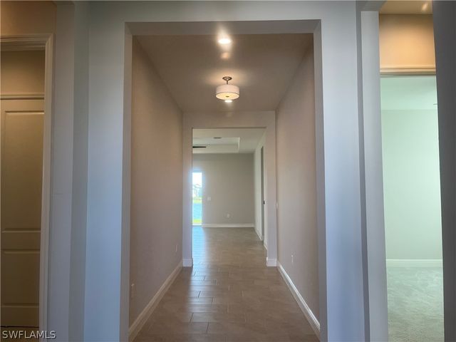 4062 Aquila PL, Naples, FL 34120