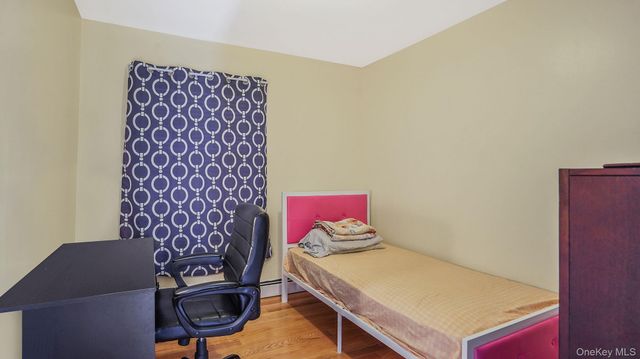 22 Somerset Road N, Amityville, NY 11701