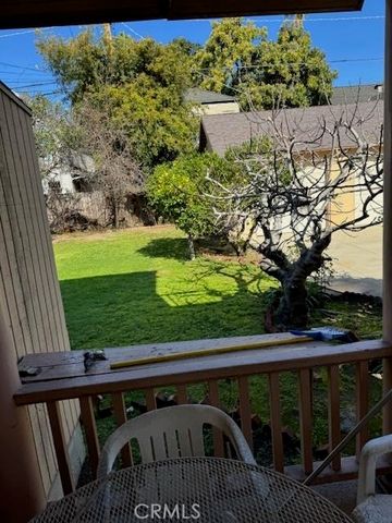 5015 Franklin Avenue, Los Angeles, CA 90027