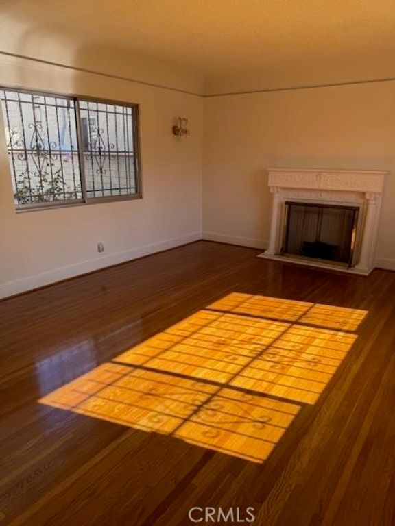 5015 Franklin Avenue, Los Angeles, CA 90027