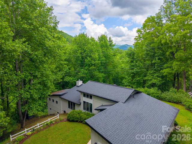 1452 S Country Club Drive, Cullowhee, NC 28723