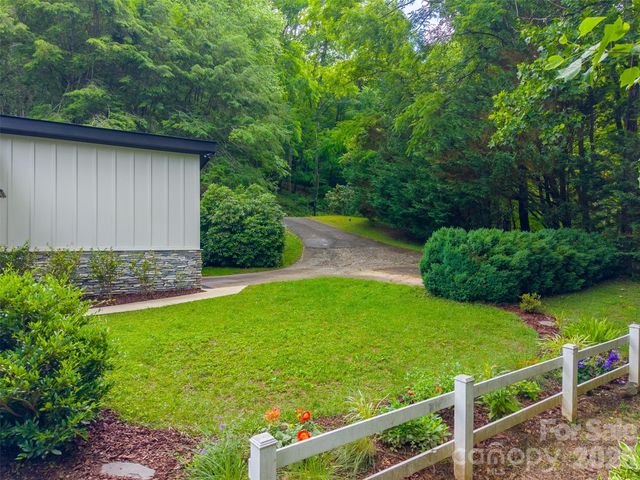 1452 S Country Club Drive, Cullowhee, NC 28723