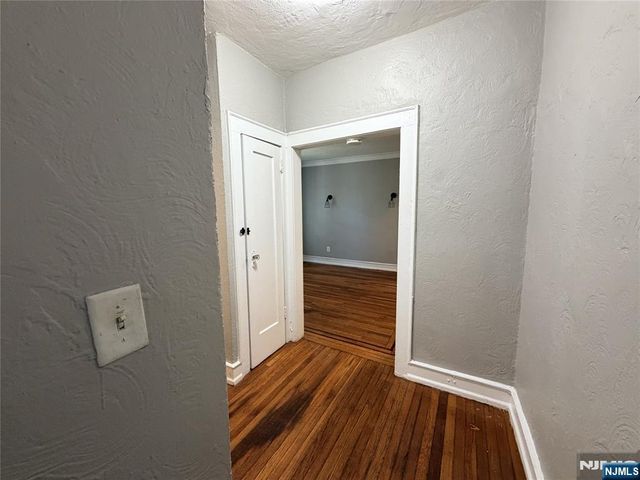 17 Elwood Place 304, Newark, NJ 07104