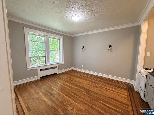 17 Elwood Place 304, Newark, NJ 07104