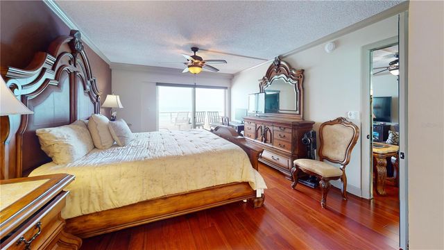 1750 BENJAMIN FRANKLIN DRIVE B, Sarasota, FL 34236
