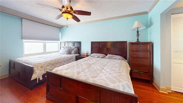 1750 BENJAMIN FRANKLIN DRIVE B, Sarasota, FL 34236