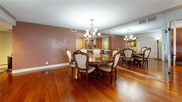 1750 BENJAMIN FRANKLIN DRIVE B, Sarasota, FL 34236