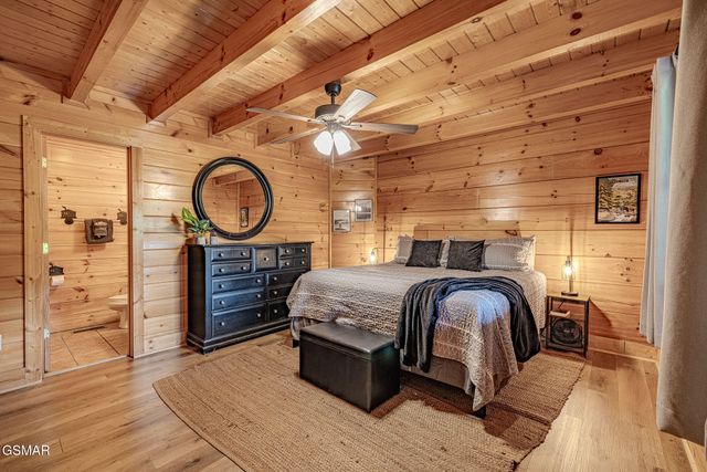 1942 Cougar Crossing Way, Sevierville, TN 37876