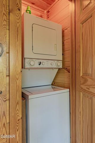 1942 Cougar Crossing Way, Sevierville, TN 37876